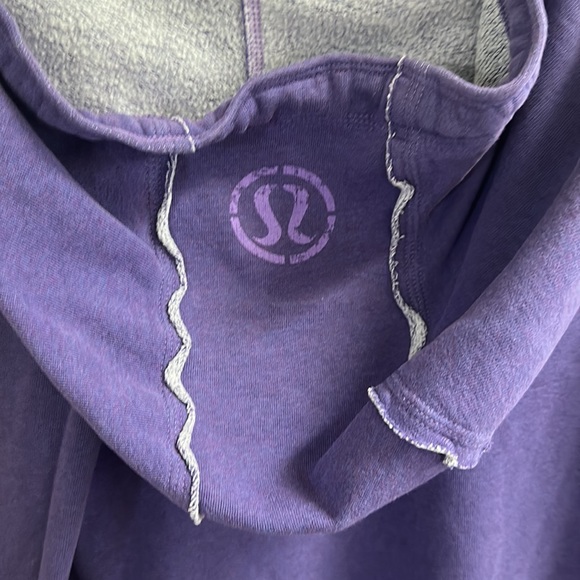 Purple lululemon sweatshirt fitted - Picture 5 of 5